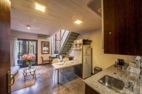 Beautiful loft with garden view with service